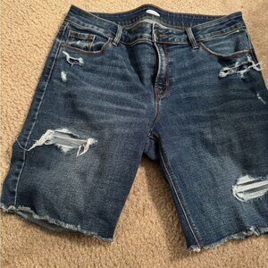Women’s Old Navy Distressed Denim Shorts size 10 length 18”